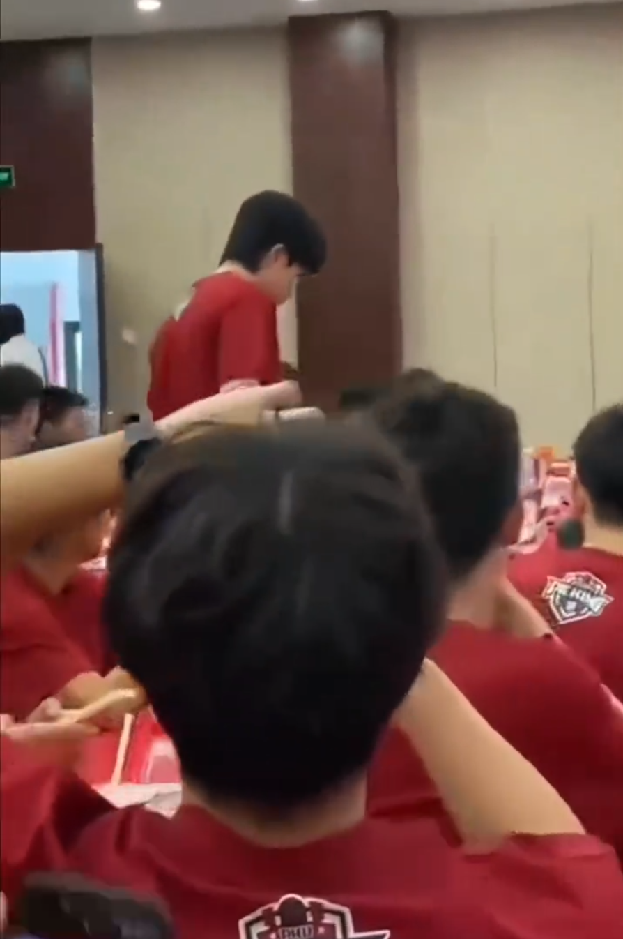 G来学校报, 有网友晒出, ziZIS G来学校报, 有网友晒出, ziZIS