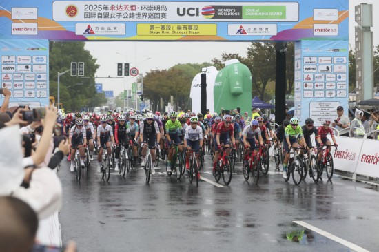 记者田光雨, AA 记者田光雨, AA
