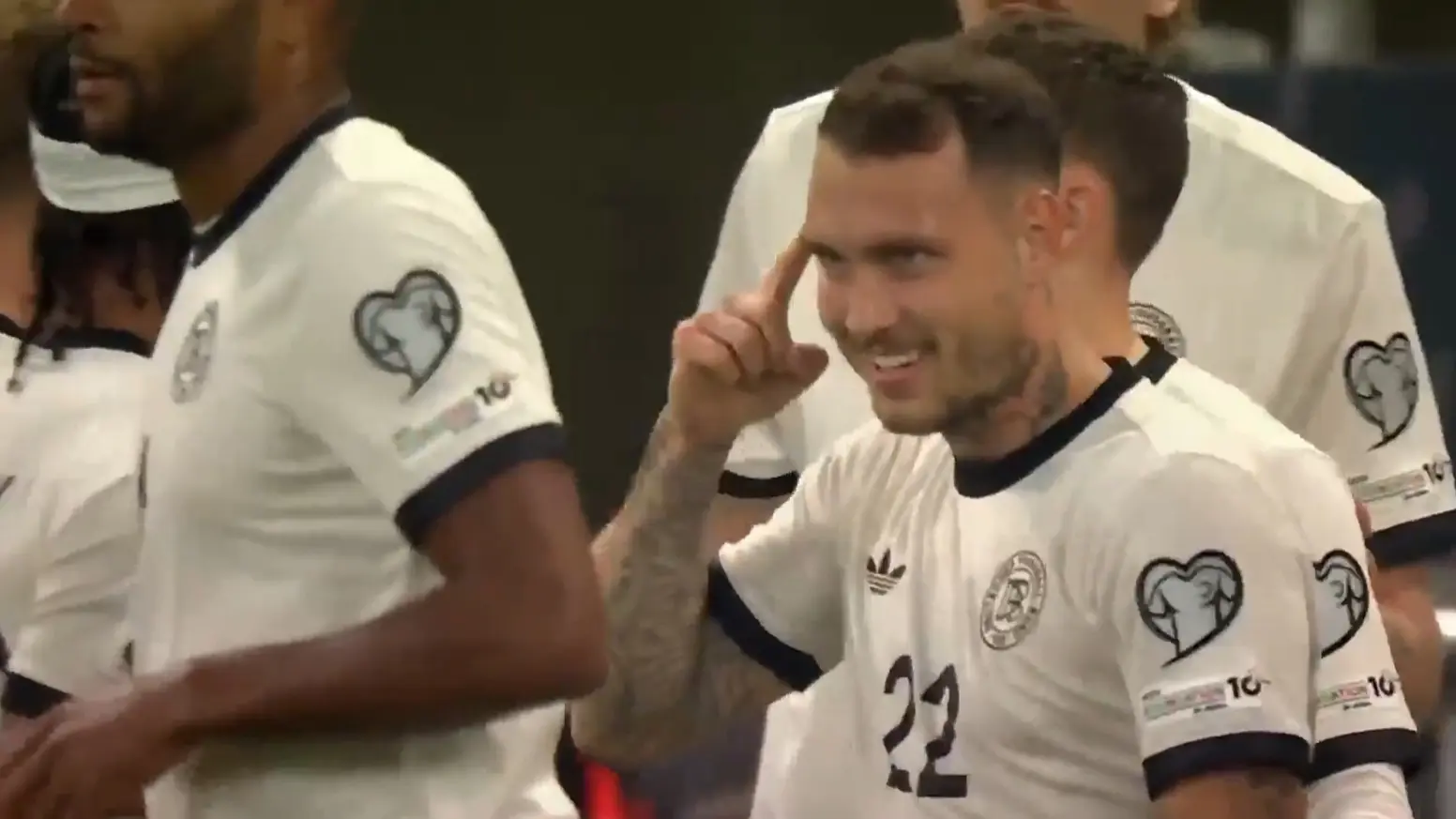 负的战绩暂 负的战绩暂